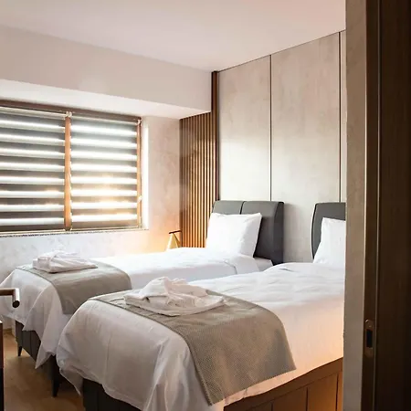 Kremona Lux * Üsküp